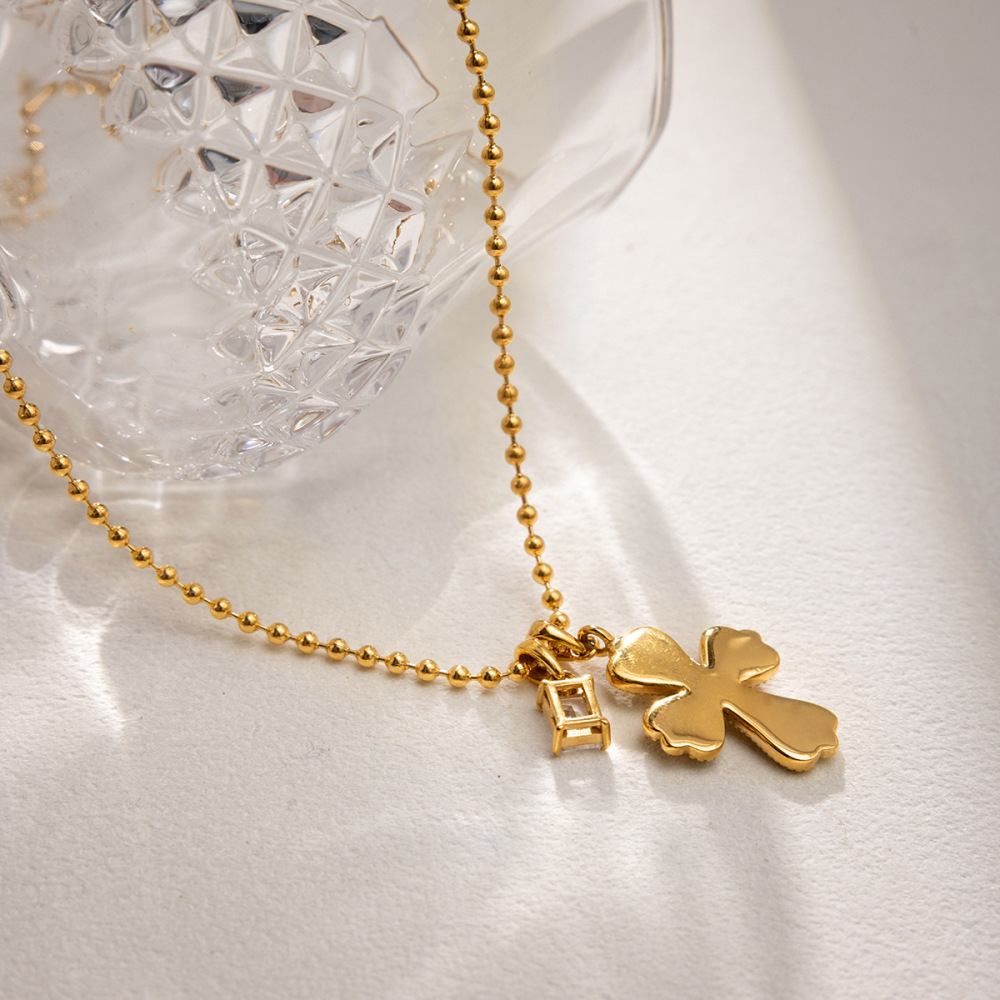 Collier Pendentif Femme Rétro En Forme De Croix, En Acier Inoxydable Étanche, Couleur Or Et Zircon. Image5
