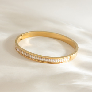 Bracelet Jonc Luxueux Pour Femme, Couleur Or, En Acier Inoxydable Uni, Étanche (1 Pièce) h5 Image5