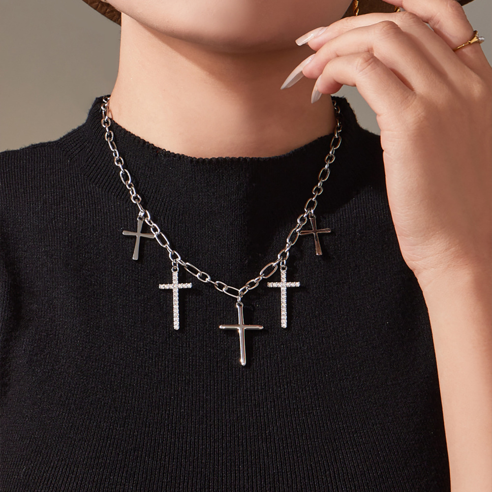 Collier Pendentif Femme En Acier Inoxydable Doré, Orné D'Un Zircon Et D'Une Chaîne En Croix Exquise (1 Pièce) h5Image4