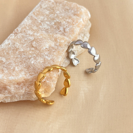 Bague femme simple et élégante, en acier inoxydable doré, avec motif cœur et pendentif rond, idéale au quotidien. 2