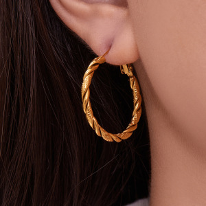 1 Paire De Boucles D'Oreilles Créoles Classiques En Forme De Cœur, En Acier Inoxydable Étanche, Couleur Or, Pour Femme. h5 Image5
