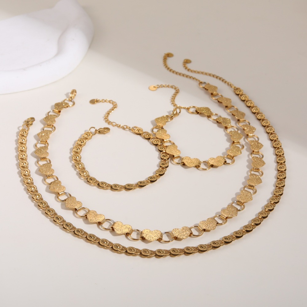 Ensemble De Bijoux Pour Femmes : 1 Pièce, Luxueux Bijou En Acier Inoxydable Imperméable Avec Chaîne Ajourée En Forme De Cœur Torsadé Image2