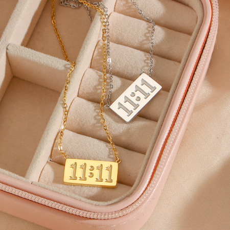 Collier pendentif femme décontracté numéro 11:11 en acier inoxydable étanche (1 pièce)