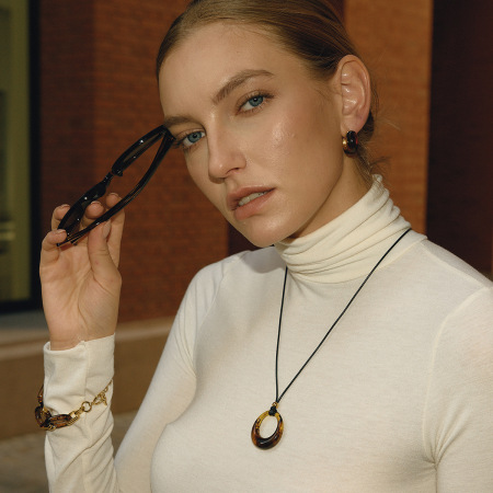 Collier long rond en résine pour femme (1 pièce) 2
