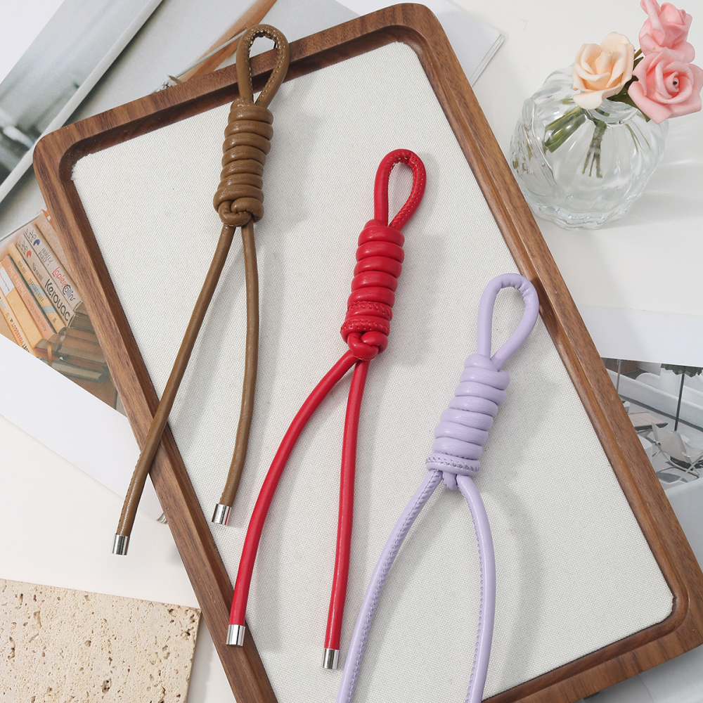 1 Breloque Pour Sac Femme En Cuir Tissé À Imprimé Léopard, Couleur Unie Et Résistante Image4
