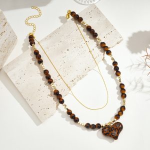 Collier De Perles Élégant En Résine À Imprimé Léopard Et Cœur Pour Femme (1 Pièce) h5 Image4