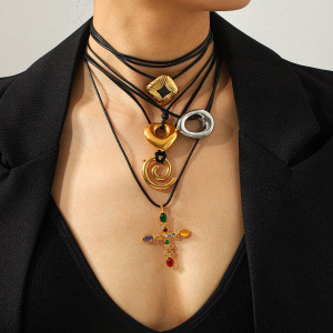 Collier Pendentif En Acier Inoxydable Étanche Couleur Or (1 Pièce) h5 Image3