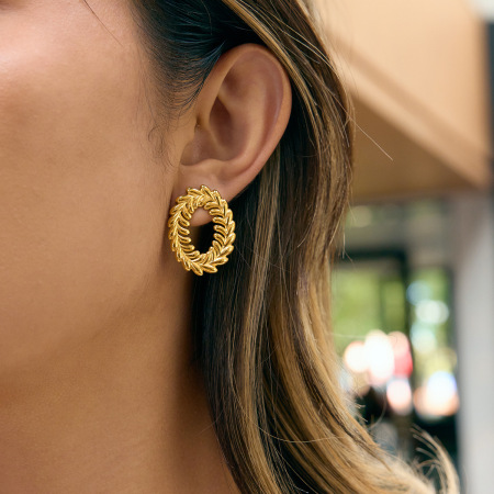 Boucles d'oreilles puces pour femme, en acier inoxydable doré, imperméables, en forme de feuille moderne (1 paire).