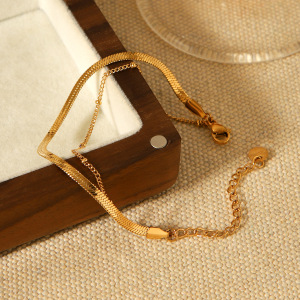 Bracelet Classique En Acier Inoxydable Étanche Couleur Or (1 Pièce) h5 Image4
