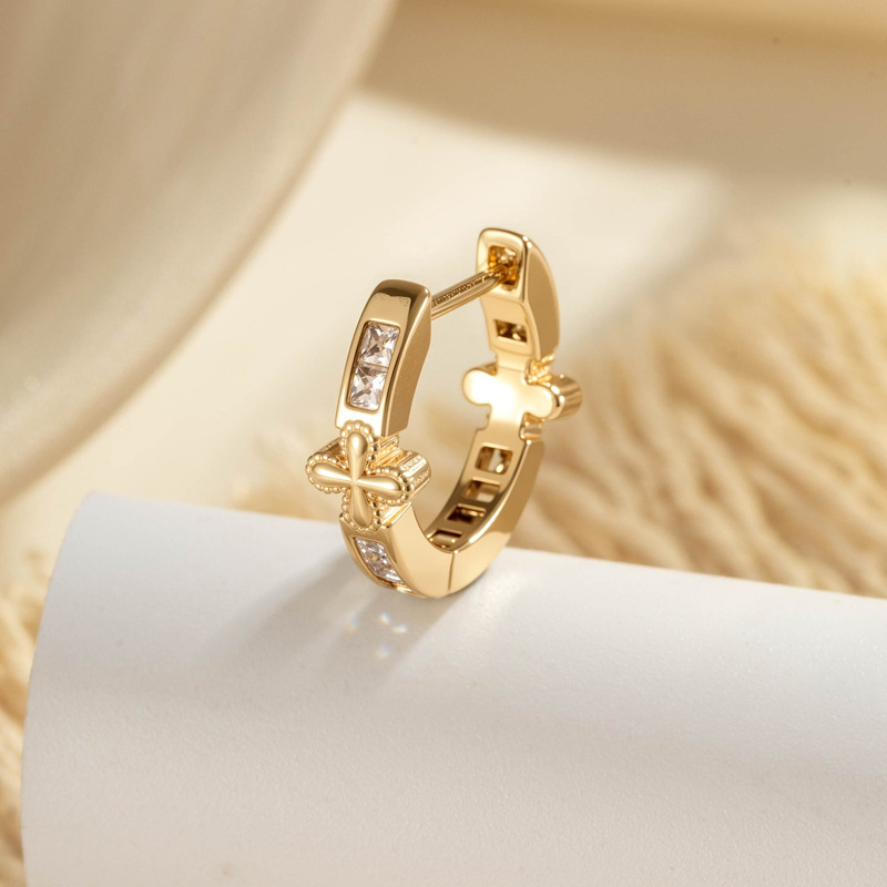 Boucles D'Oreilles Créoles Unisexes Modernes En Cuivre Et Zircon, Avec Croix (1 Pièce). h5Image5