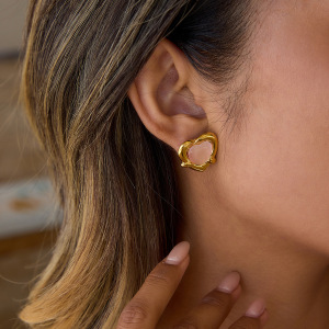Boucles D'Oreilles Puces Romantiques En Forme De Cœur, En Acier Inoxydable Étanche, Couleur Or, Pour Femme (1 Paire) h5 Image4