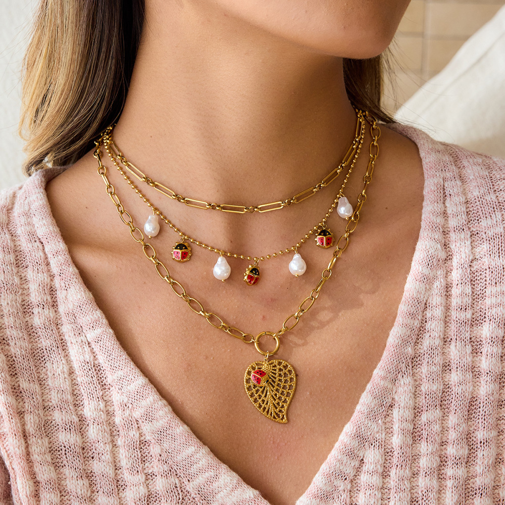 Collier Pendentif Femme Leaf&Beetle En Acier Inoxydable Étanche Couleur Or (1 Pièce) Image4
