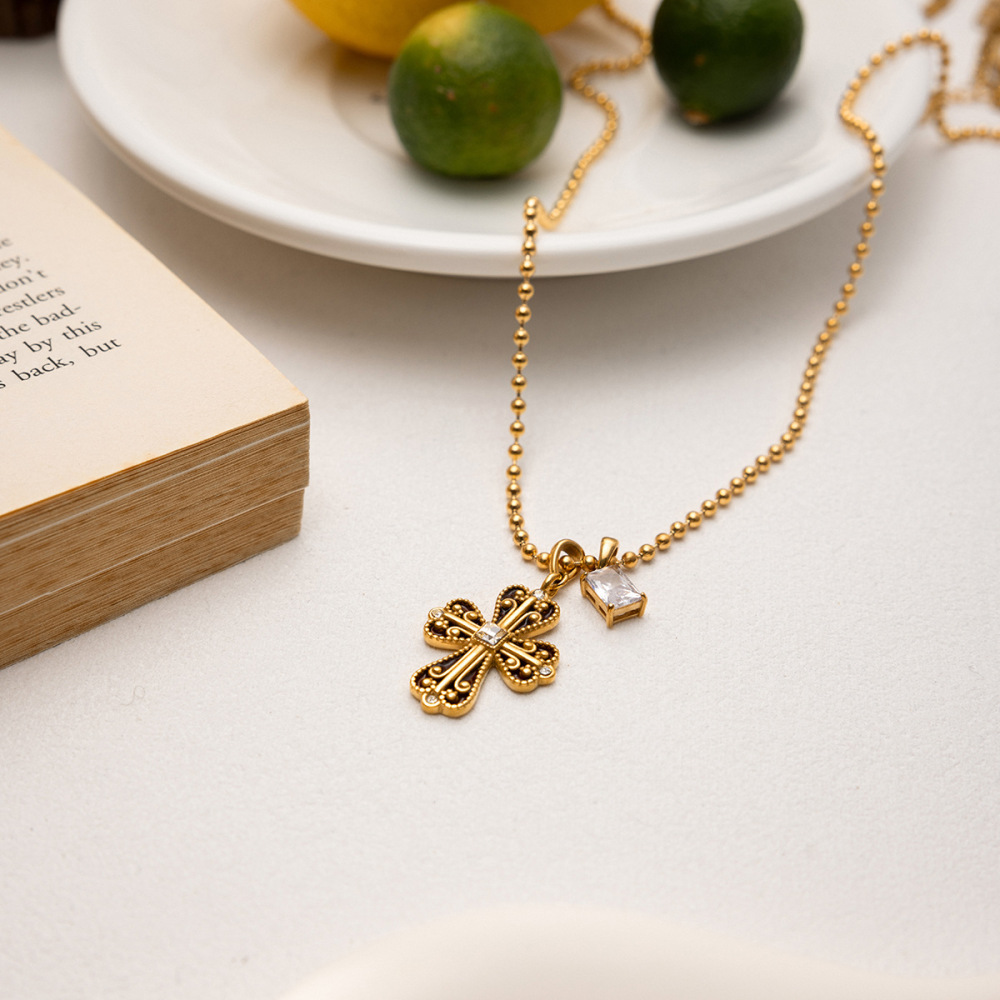Collier Pendentif Femme Rétro En Forme De Croix, En Acier Inoxydable Étanche, Couleur Or Et Zircon. Image4
