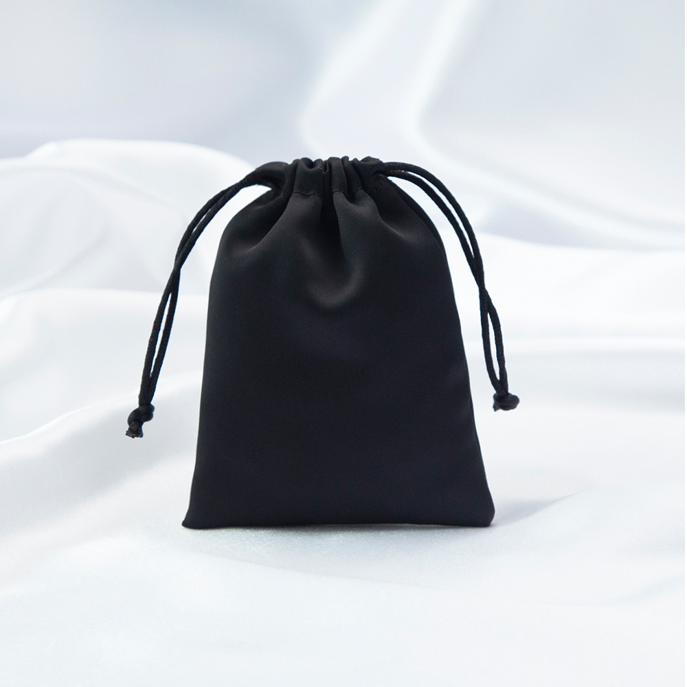 Pochette À Bijoux À Cordon En Satin Uni (1 Pièce)