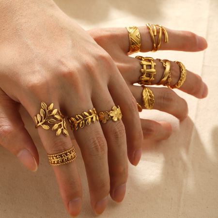 Bague de luxe pour femme, en acier inoxydable doré, imperméable, ornée d'un motif végétal.