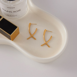 Boucles D'Oreilles Puces Minimalistes À Lignes Croisées En Acier Inoxydable Étanche Couleur Or Pour Femme (1 Paire) h5 Image6