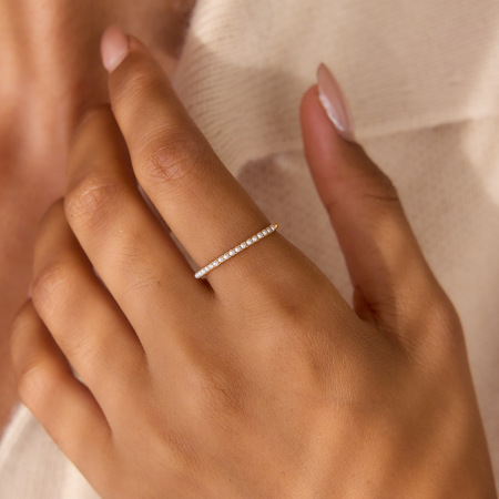 Bague minimaliste en acier inoxydable doré, fine et brillante, étanche (1 pièce).