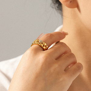 Bague En Acier Inoxydable Doré, Étanche, En Forme De Cœur, Avec Zircon. h5 Image4