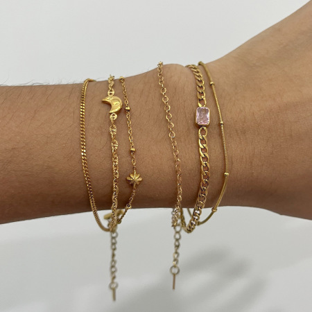 Bracelet sophistiqué à trois rangs en acier inoxydable doré et zircon, étanche, pour femme (1 pièce).