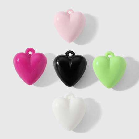 1 breloque de sac pour femme en acrylique uni, en forme de cœur coloré