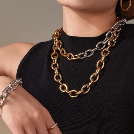 Collier à maillons épais modernes en acier titane couleur or pour femme (1 pièce)