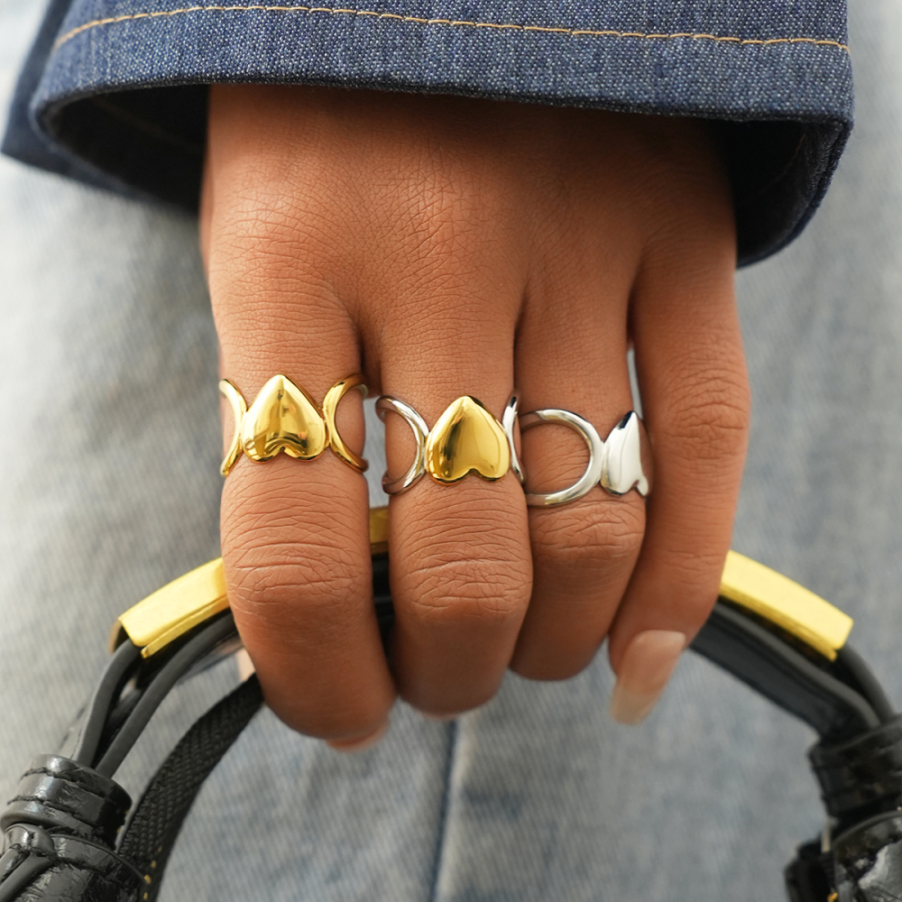 Bague Femme Élégante Et Simple En Forme De Cœur, En Acier Inoxydable Étanche Couleur Or (1 Pièce). Image4