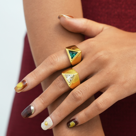 Bague femme triangulaire en acier inoxydable, étanche, couleur or, avec zircon. 2