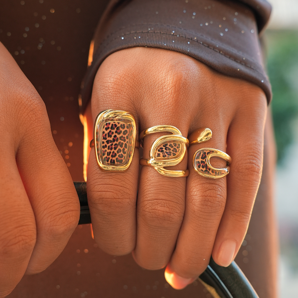 Bague Femme Rétro De Forme Irrégulière En Acier Inoxydable Étanche Couleur Or (1 Pièce) Image3
