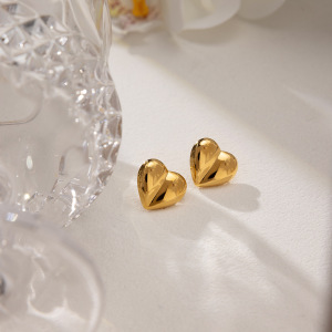 Boucles D'Oreilles Puces Minimalistes En Forme De Cœur, En Acier Inoxydable Étanche, Couleur Or, Pour Femme (1 Paire) h5 Image4