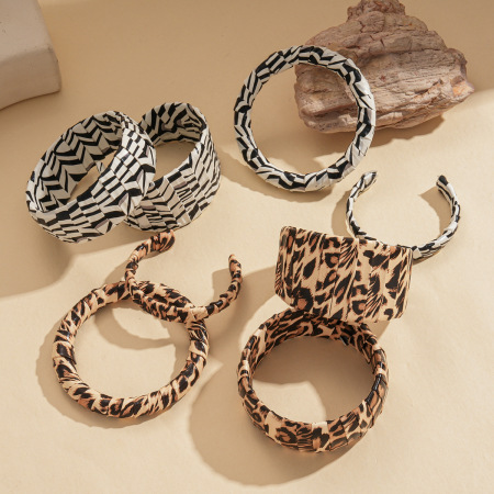 Bracelet en fer imprimé zèbre et léopard (1 pièce)