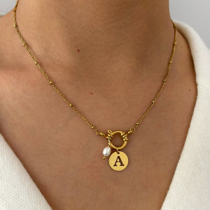 Collier Pendentif Lettre En Acier Inoxydable Étanche Couleur Or Avec Perle (1 Pièce) h5 Image3