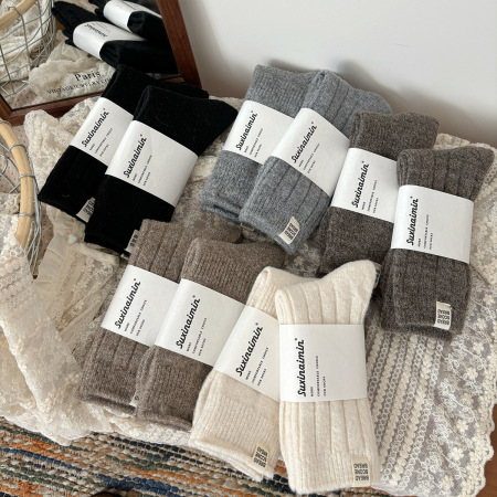1 paire de bas pour femmes, couleur unie, épais, style basique