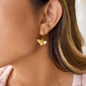 1 Paire De Colliers Pendentifs Abeille Exquis En Acier Inoxydable Étanche Couleur Or Avec Zircon Pour Femmes h5 Image4
