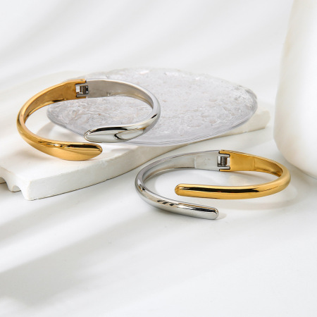 Bracelet jonc femme Simple Series, forme irrégulière, en acier inoxydable, couleur or, étanche, à porter au quotidien (1 pièce)