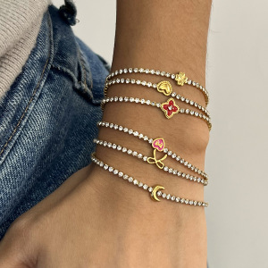 Bracelet À Breloques Pour Femme, 1 Pièce, Nœud Papillon Brillant, En Acier Inoxydable Étanche, Couleur Or h5 Image5