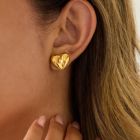 Boucles d'oreilles puces minimalistes en forme de cœur, en acier inoxydable étanche, couleur or, pour femme (1 paire)