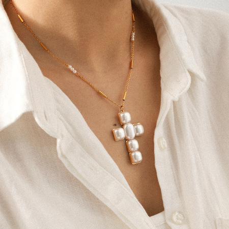 Collier pendentif croix et perle en acier inoxydable étanche, couleur or (1 pièce)