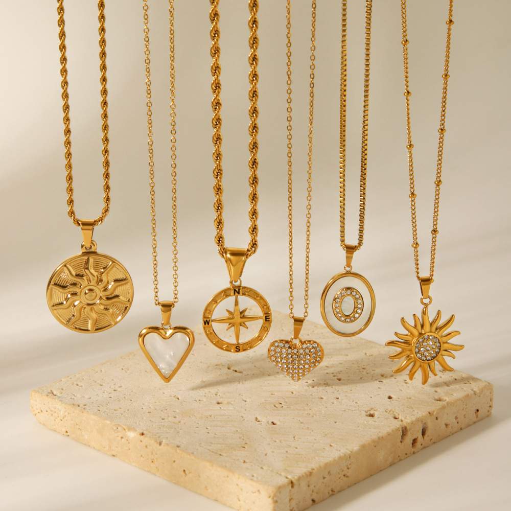 Collier Pendentif En Acier Inoxydable Doré, En Forme De Cœur Et De Soleil, Avec Zircon. Image4