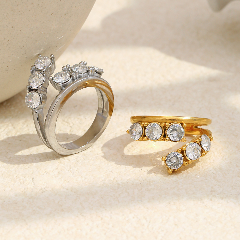 Bague De Luxe Pour Femme, En Acier Inoxydable Doré, Imperméable Et Résistant À La Décoloration (1 Pièce). Image3