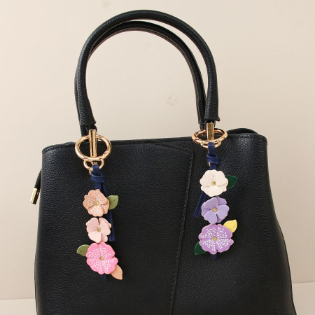 Porte-clés pour sac femme en PU, motif fleurs romantiques
