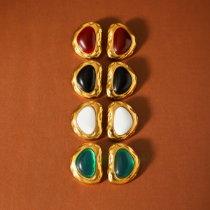 Boucles D'Oreilles Puces Pour Femme, En Acier Inoxydable De Forme Irrégulière, Imperméables Et Anti-Ternissement, Couleur Or (1 Pièce). h5 Image4
