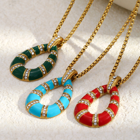 Collier pendentif femme étanche en acier inoxydable cubique coloré vintage (1 pièce)