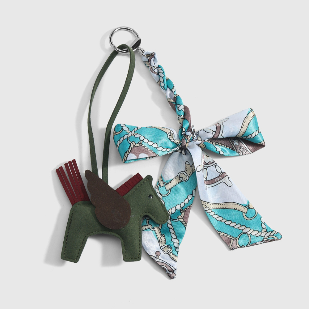 Breloque Pour Sac Femme En Polyester, Motif Ailes De Cheval Et Nœud Papillon, Couleurs Assorties (1 Pièce) Image4