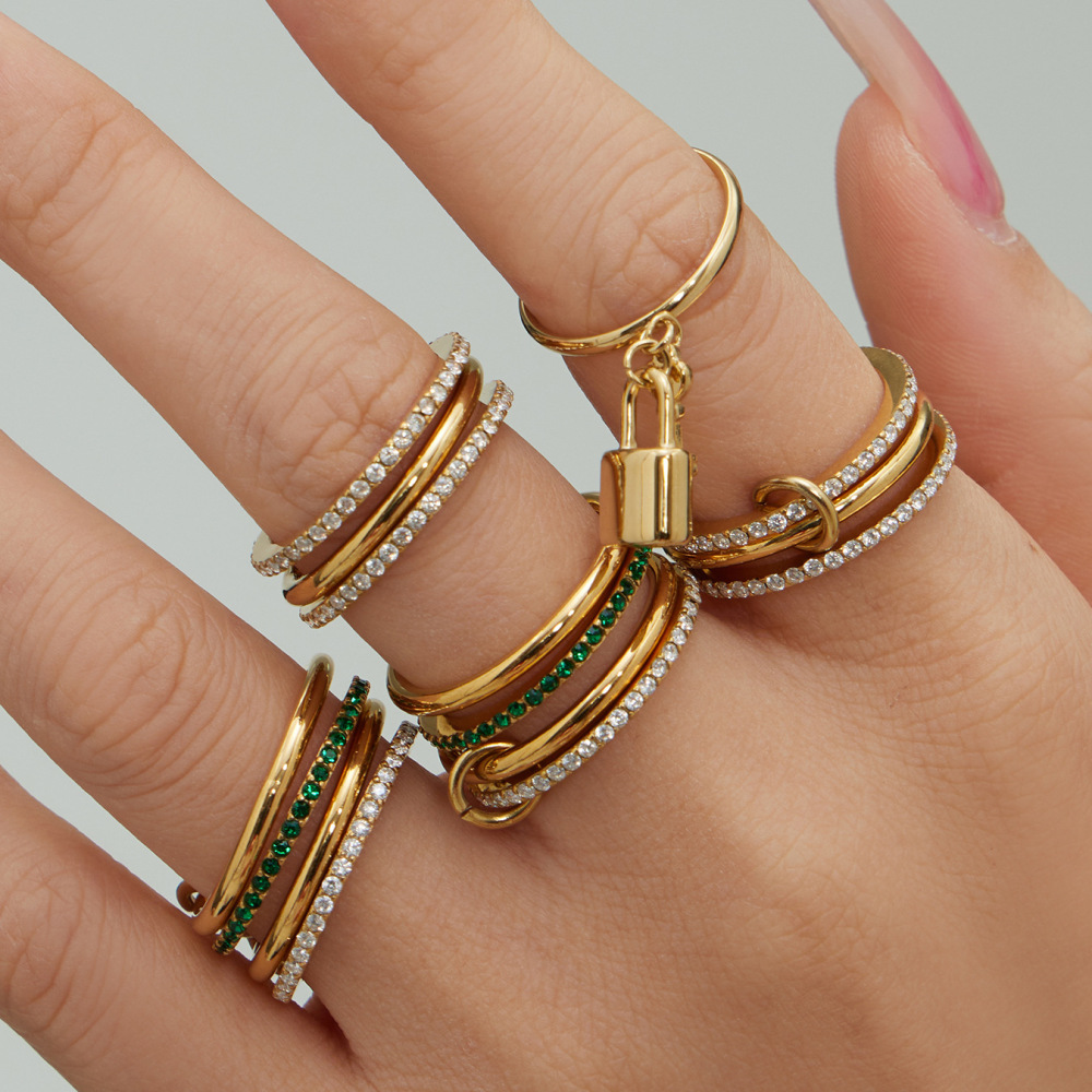 Bagues Pour Femmes En Acier Inoxydable Doré Étincelant, Serties De Zircon, Étanches Et Anti-Ternissement. Image4