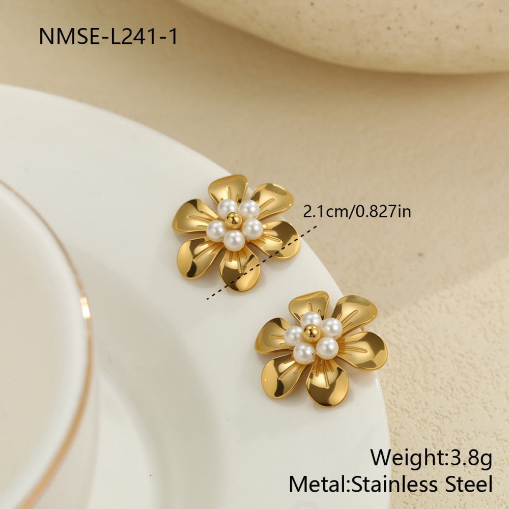 Boucles D'Oreilles Puces Pour Femmes, Luxueuses, En Acier Inoxydable Doré, Imperméables Et Anti-Ternissement, Avec Motif Floral Ajouré En Forme De Feuille. 