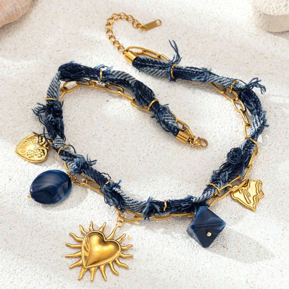 Ensemble De Colliers Pour Femmes, 1 Pièce, Motif Cœur Simple, En Denim, Acier Inoxydable, Couleur Or, Étanche Image4