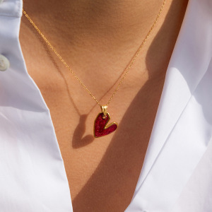Collier Pendentif Femme Polyvalent En Forme De Cœur Rouge, En Acier Inoxydable Étanche, Couleur Or (1 Pièce) h5 Image4