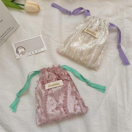 Sac de rangement romantique en velours à cordon de serrage et dentelle