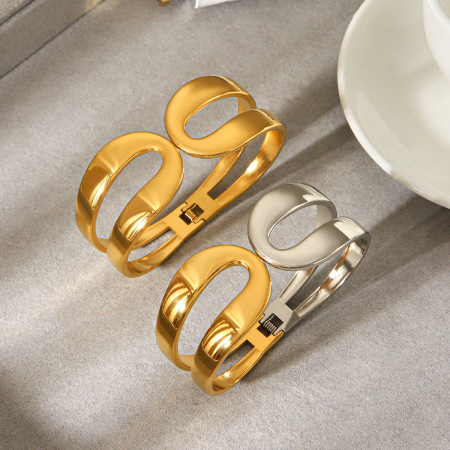 Bracelet jonc pour femme Simple Series Daily Hollowed-out Lines en acier inoxydable étanche couleur or