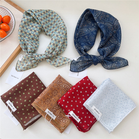 Bandana pour femme en polyester à pois et fleurs chromatiques